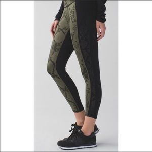 Snake skin Lululemon